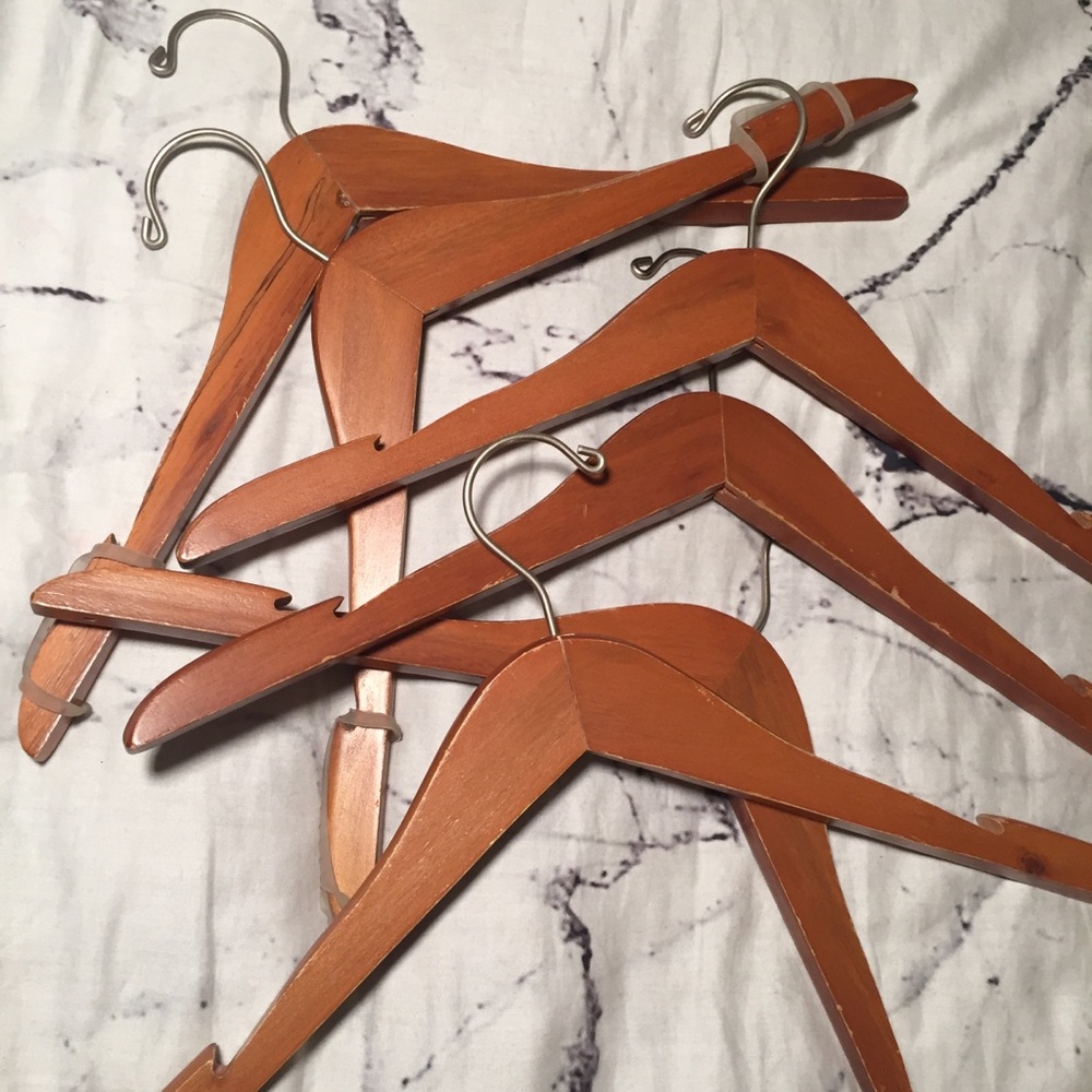 Abercrombie and Fitch hangers - Picture 1 of 3